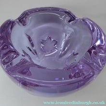 Load image into Gallery viewer, Chunky Crystale de SEVRES Alexandrite Neomydium Bowl - with Stars Decoration
