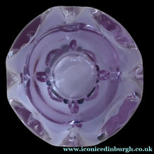 Load image into Gallery viewer, Chunky Crystale de SEVRES Alexandrite Neomydium Bowl - with Stars Decoration
