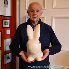 Load image into Gallery viewer, Rare HUGE Delcroft Pottery Beige Snub Nose Rabbit (in the manner of Sylvac). Size 00 (12 1/2 inches)
