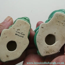Load image into Gallery viewer, 1930s Pair of Cee Dee Sylvac Kneeling Rabbits
