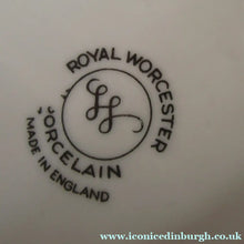 Load image into Gallery viewer, 1960s Royal Worcester Serving Dish Tureen Fiesta Pattern
