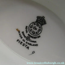 Load image into Gallery viewer, Royal Worcester Fiesta Pattern 1960s Gravy Boat Saucer Boat
