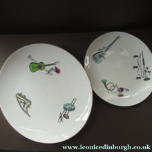Load image into Gallery viewer, Large Royal Worcester Serving Platter: 1960s Fiesta Pattern
