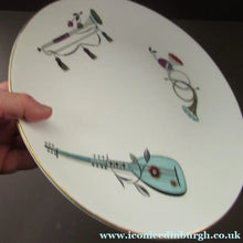 Load image into Gallery viewer, Large Royal Worcester Serving Platter: 1960s Fiesta Pattern
