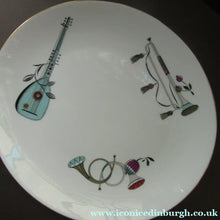 Load image into Gallery viewer, Large Royal Worcester Serving Platter: 1960s Fiesta Pattern
