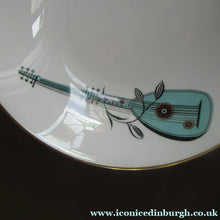 Load image into Gallery viewer, Royal Worcester Shallow Bowl Pudding Bowl 1960s Fiesta Pattern
