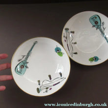 Load image into Gallery viewer, Royal Worcester Shallow Bowl Pudding Bowl 1960s Fiesta Pattern
