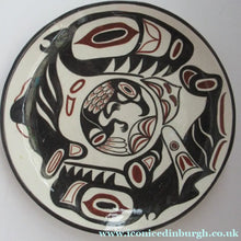 Load image into Gallery viewer, 1970s David Lambert Raven Inside Killer Whales Decorative Plate. Vancouver Canada
