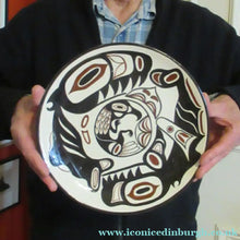 Load image into Gallery viewer, 1970s David Lambert Raven Inside Killer Whales Decorative Plate. Vancouver Canada
