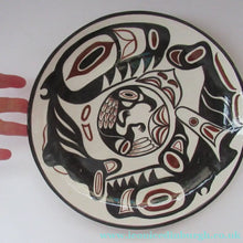 Load image into Gallery viewer, 1970s David Lambert Raven Inside Killer Whales Decorative Plate. Vancouver Canada
