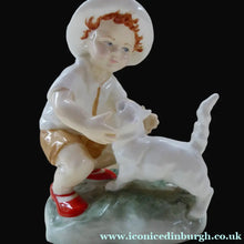 Load image into Gallery viewer, Royal Worcester Figurine SNOWY (variant of September). Modelled by Freda Doughty. No. 3457 PRISTINE
