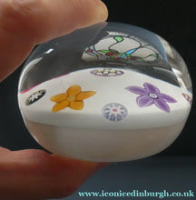 Load image into Gallery viewer, SCOTTISH Borders Fine Art Glass (Holmes Glass) Paperweight. Signed Andrew Holmes
