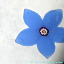 Load image into Gallery viewer, SCOTTISH Borders Fine Art Glass (Holmes Glass) Paperweight. Signed Andrew Holmes
