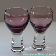 Load image into Gallery viewer, Scottish Glass. 1970s Fve Caithness Canisbay Small Heather Space Age Glasses. Plus Matching Decanter - British Glass
