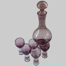 Load image into Gallery viewer, Scottish Glass. 1970s Fve Caithness Canisbay Small Heather Space Age Glasses. Plus Matching Decanter - British Glass
