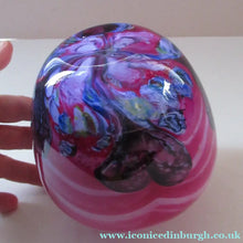 Load image into Gallery viewer, Pink Caithness Cadenza Hearts Glass Vase. Colin Terris Design 1980s
