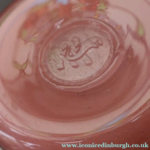 Load image into Gallery viewer, Scottish Glass. Vintage 1960s Strathearn Vase with Tutti Frutti Swirls. Leaping Salmon Mark. 8 inches - British Glass
