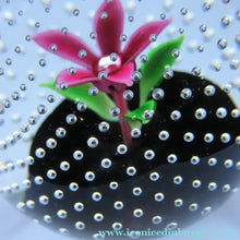 Load image into Gallery viewer, SCOTTISH GLASS. Vintage 1970s Caithness Glass Paperweight Entitled ’Flower in the Rain’ PINK Flower (Boxed)

