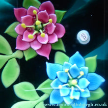 Load image into Gallery viewer, 1992 Lampwork Caithness Paperweight 1992 William Manzon Rose Garland
