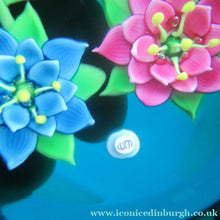Load image into Gallery viewer, 1992 Lampwork Caithness Paperweight 1992 William Manzon Rose Garland

