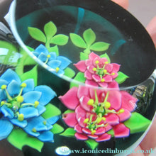 Load image into Gallery viewer, 1992 Lampwork Caithness Paperweight 1992 William Manzon Rose Garland
