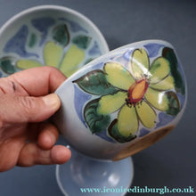 Load image into Gallery viewer,  1950s BUCHAN Three Stoneware Bowls. EDINBURGH Pattern
