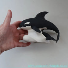 Load image into Gallery viewer, Vintage 1970s Scottish HIGHBANK PORCELAIN (Lochgilphead). Pair of Orcas or Killer Whales
