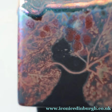 Load image into Gallery viewer, SCOTTISH POTTERY. 1980s Margery Clinton Cube Shape Footed Pot with Fine Lustre Glazes
