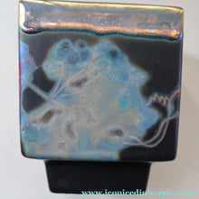 Load image into Gallery viewer, SCOTTISH POTTERY. 1980s Margery Clinton Cube Shape Footed Pot with Fine Lustre Glazes
