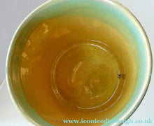 Load image into Gallery viewer, SCOTTISH POTTERY. Rare Margery Clinton Lustre Glaze MUG
