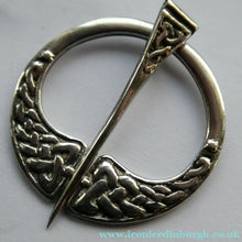 Load image into Gallery viewer, Vintage Scottish Silver Penannualr Brooch Celtic Knotwork Design
