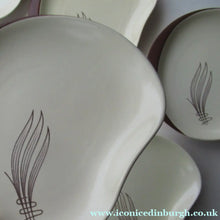 Load image into Gallery viewer, Carlton Ware Medium Plates 1950s Brown Windswept Pattern

