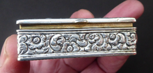 Load image into Gallery viewer, ANTIQUE 1870s Indian Chased Silver Oblong Snuff Box. TRICHINOPOLY.
