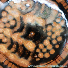 Load image into Gallery viewer, STUDIO POTTERY. Keith Smith: Squat Lidded Bowl or Pot with Mottled / Tiger Stripe Decoration
