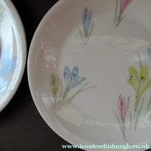 Load image into Gallery viewer, 1950s Norwegian Figgjo Flint Crocus Pattern Side Plate
