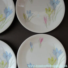 Load image into Gallery viewer, 1950s Norwegian Figgjo Flint Crocus Pattern Side Plate
