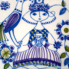 Load image into Gallery viewer, THREE PIECES of Vintage Norwegian Ceramics by Figgjo Flint: Lotte Design. Large Oblong Dish and Two Side Plates
