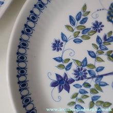 Load image into Gallery viewer, THREE PIECES of Vintage Norwegian Ceramics by Figgjo Flint: Lotte Design. Large Oblong Dish and Two Side Plates
