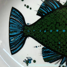 Load image into Gallery viewer, 1970's AQUARIUS Oval Plate. WASHINGTON POTTERY. Quirky Green Fish

