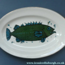 Load image into Gallery viewer, 1970's AQUARIUS Oval Plate. WASHINGTON POTTERY. Quirky Green Fish
