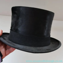 Load image into Gallery viewer, VERY LARGE Vintage TOP HAT / DRESSAGE HAT by “F. DE FRANCISCO, MADRID “.  Good Condition

