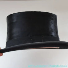 Load image into Gallery viewer, VERY LARGE Vintage TOP HAT / DRESSAGE HAT by “F. DE FRANCISCO, MADRID “.  Good Condition
