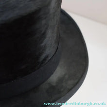 Load image into Gallery viewer, VERY LARGE Vintage TOP HAT / DRESSAGE HAT by “F. DE FRANCISCO, MADRID “.  Good Condition
