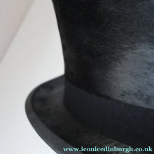 Load image into Gallery viewer, VERY LARGE Vintage TOP HAT / DRESSAGE HAT by “F. DE FRANCISCO, MADRID “.  Good Condition
