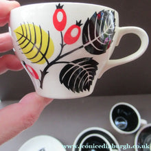 Load image into Gallery viewer, 1950s Wade Red Berries Rosehip Pattern, Trio: Cup, Saucer and Side Plate
