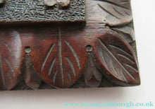 Load image into Gallery viewer, Victorian Mintons Tile. Cardinal Beaton's House in Edinburgh
