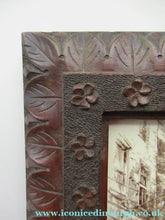 Load image into Gallery viewer, Victorian Mintons Tile. Cardinal Beaton's House in Edinburgh
