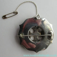 Load image into Gallery viewer, SCOTTISH VICTORIAN SILVER &amp; Agate Hardstone Brooch
