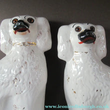 Load image into Gallery viewer, Victorian Antique Staffordshire Chimney Spaniels or Wally Dugs. 1880s PAIR
