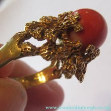 Load image into Gallery viewer, 1960s 18ct Gold &amp; Natural Coral Cocktail Ring UK Size P
